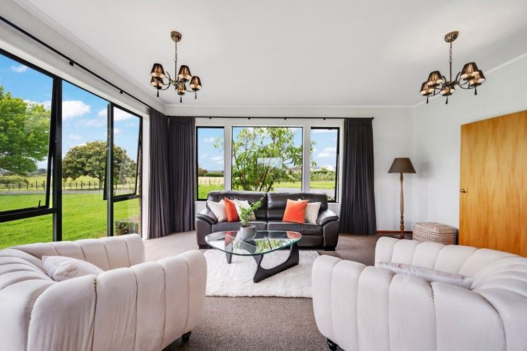 Photo of property in 30 Clifton Road, Whitford, Howick, 2571