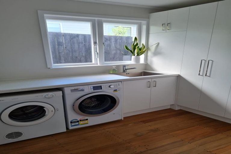 Photo of property in 286a Rangatira Road, Beach Haven, Auckland, 0626