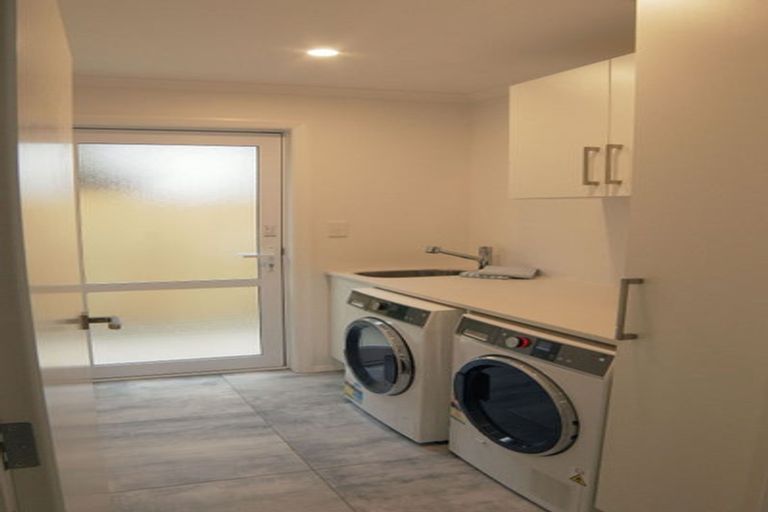 Photo of property in 24b Manson Street, Terrace End, Palmerston North, 4410