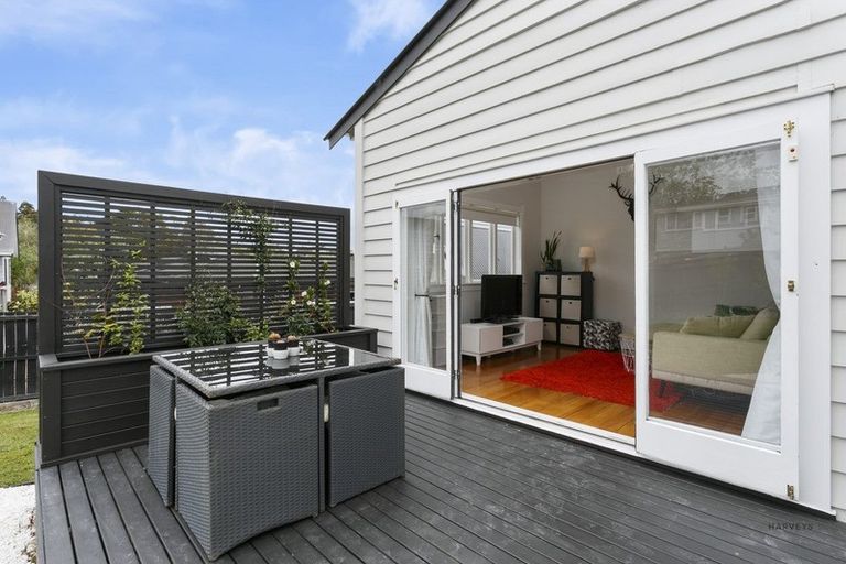 Photo of property in 4 Bowers Road, Glen Eden, Auckland, 0602