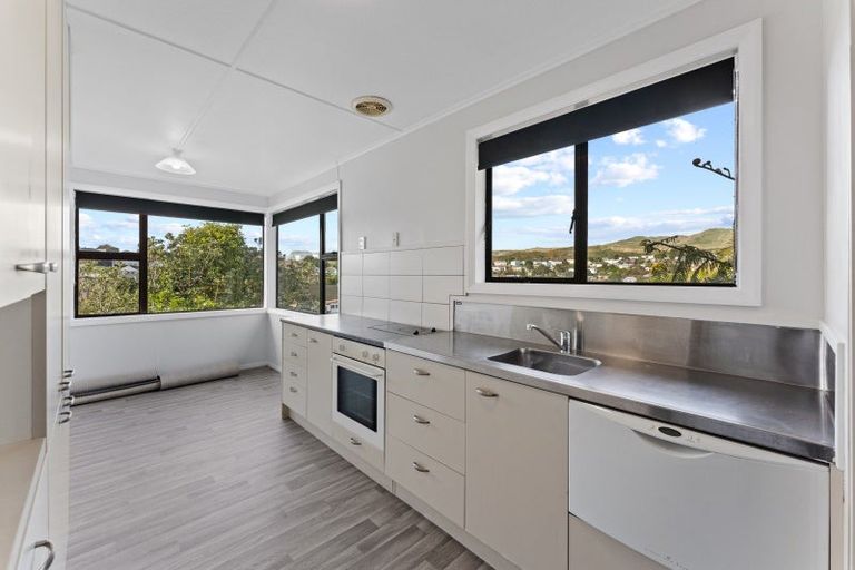 Photo of property in 5 King Crescent, Ranui, Porirua, 5024