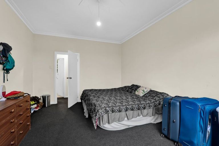 Photo of property in 15a Queens Road, Glen Avon, New Plymouth, 4312