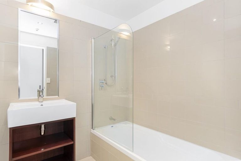 Photo of property in 2-06/424 Maunganui Road, Mount Maunganui, 3116