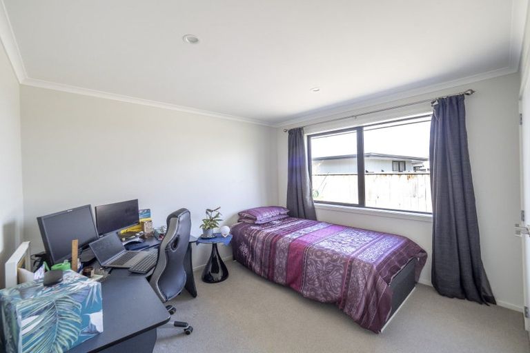 Photo of property in 2 Tarata Grove, Lansdowne, Masterton, 5810