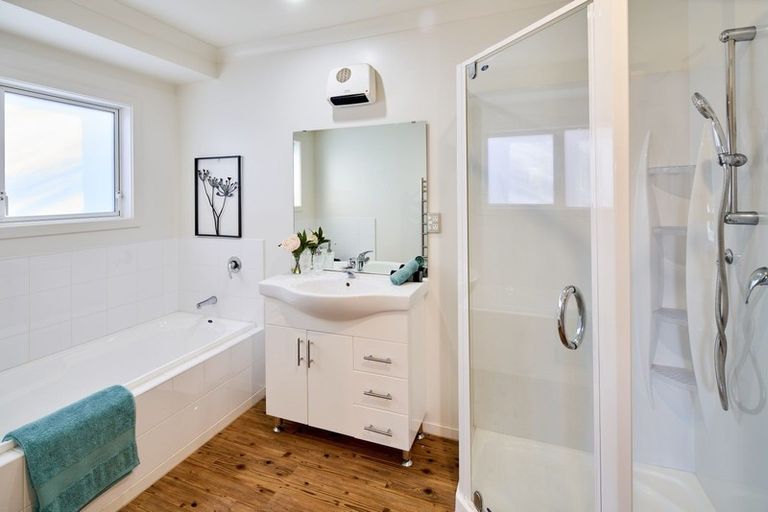 Photo of property in 64 Te Puia Drive, Aotea, Porirua, 5024