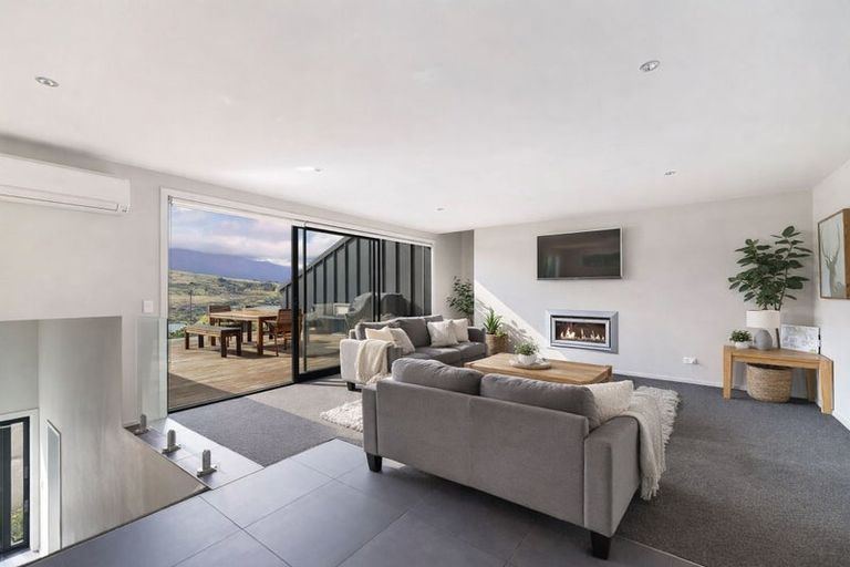 Photo of property in St Andrews Park, 42b Highview Terrace, Queenstown, 9300
