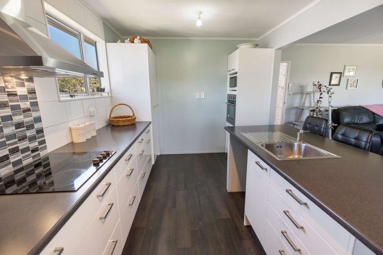 Photo of property in 40 Conclusion Street, Ascot Park, Porirua, 5024