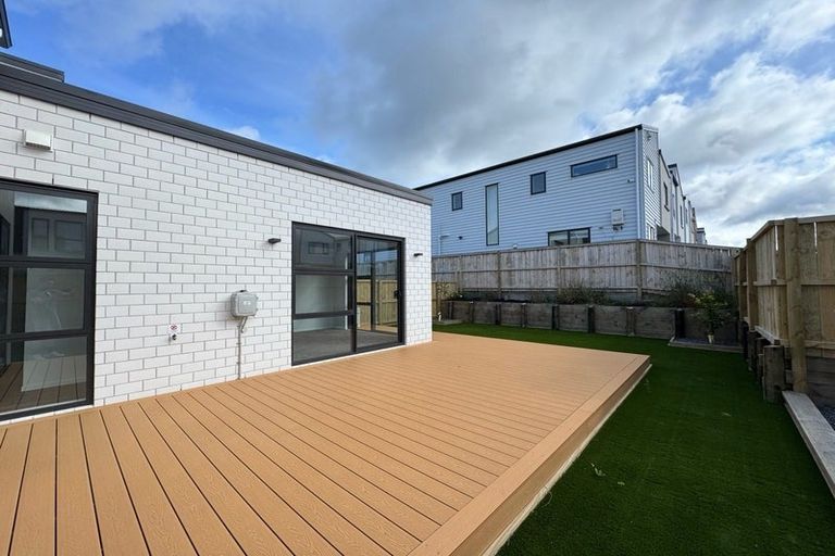 Photo of property in 107 Limestone Drive, Hobsonville, Auckland, 0616