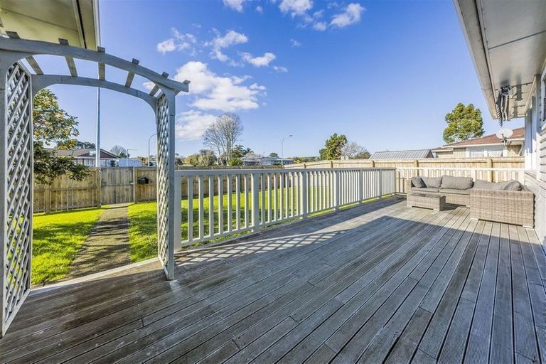 Photo of property in 125 Chichester Drive, Rosehill, Papakura, 2113