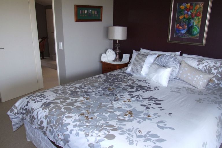 Photo of property in 2/72 Harvey Street, Waipahihi, Taupo, 3330