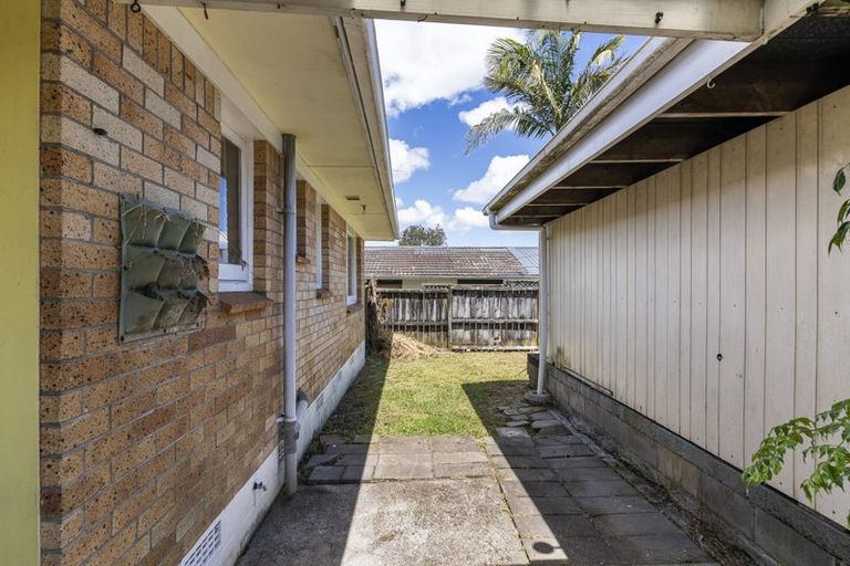 Photo of property in 1/15 Rotoiti Avenue, Pakuranga Heights, Auckland, 2010