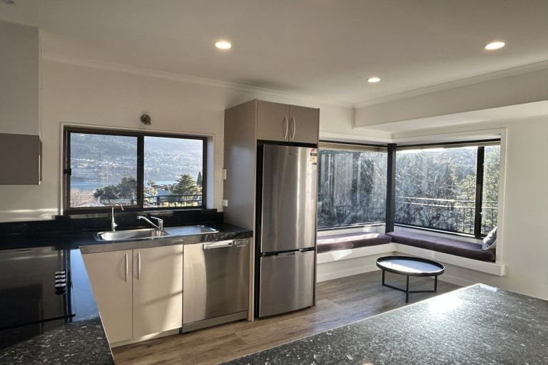 Photo of property in 64 Oregon Drive, Kelvin Heights, Queenstown, 9300