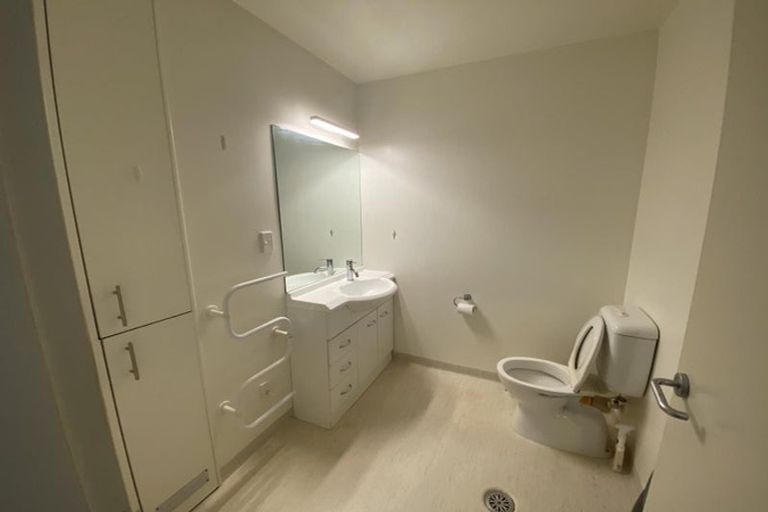 Photo of property in Terrace Heights Apartments, 2/163p The Terrace, Wellington Central, Wellington, 6011