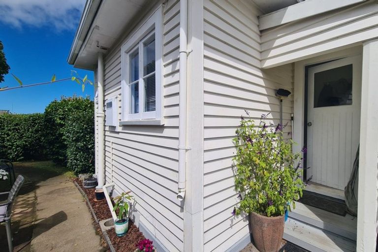 Photo of property in 147 Tasman Street, Opunake, 4616