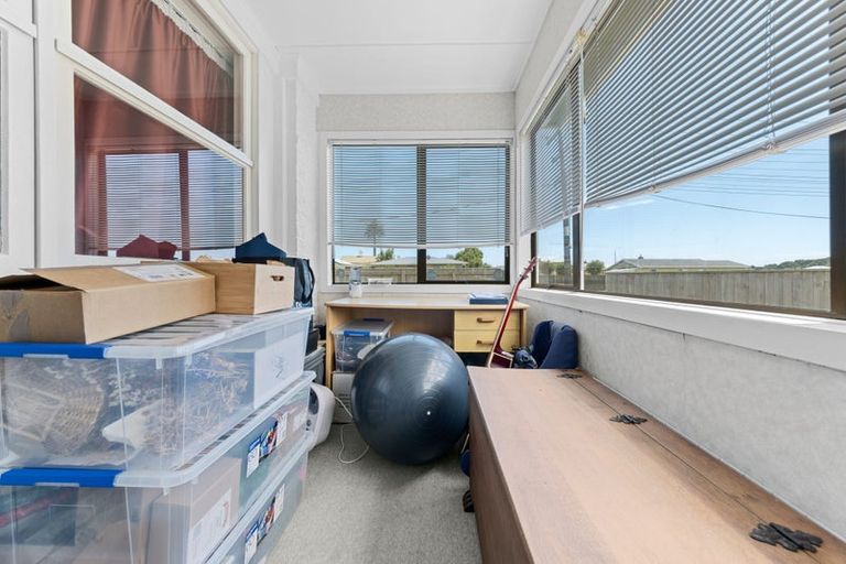 Photo of property in 13 Parris Street, Waitara, 4320