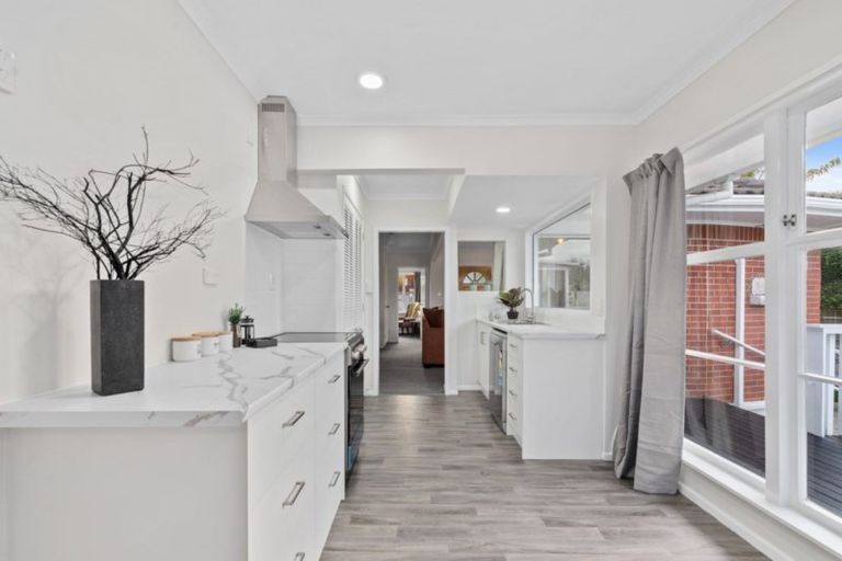 Photo of property in 33 Roosevelt Road, Western Heights, Rotorua, 3015