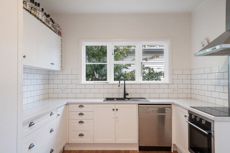 Photo of property in 110 Bath Street, Levin, 5510