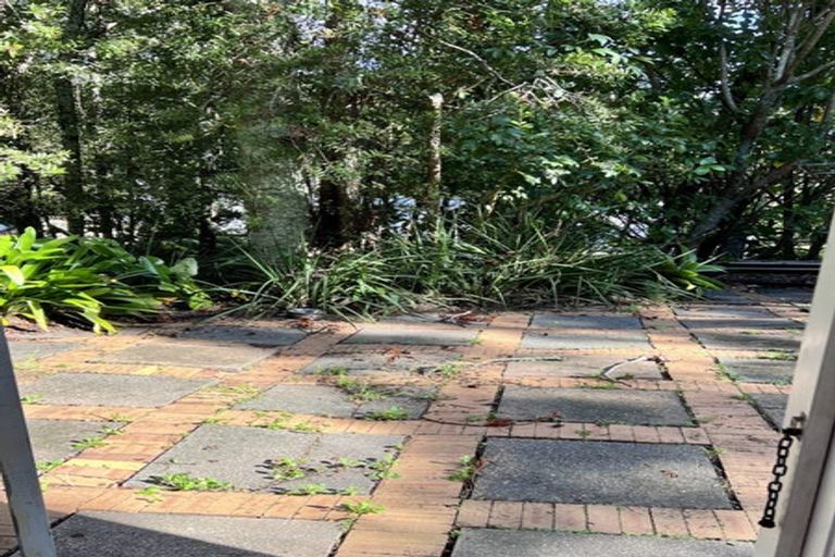 Photo of property in 53a Onedin Place, Titirangi, Auckland, 0604