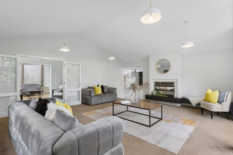 Photo of property in 122 Beach Road, Castor Bay, Auckland, 0620