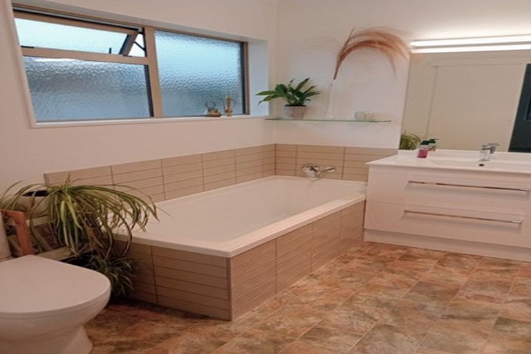 Photo of property in 12 Twickenham Close, Katikati, 3129