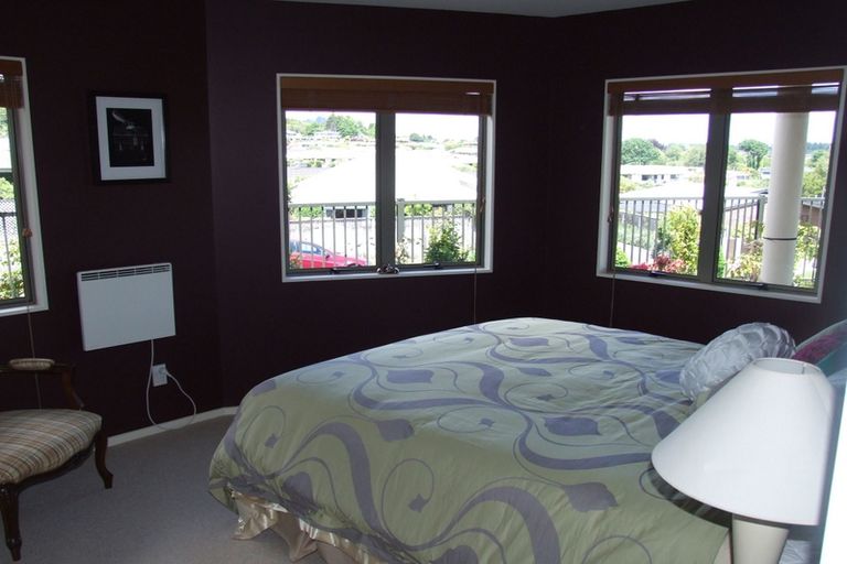 Photo of property in 2/72 Harvey Street, Waipahihi, Taupo, 3330