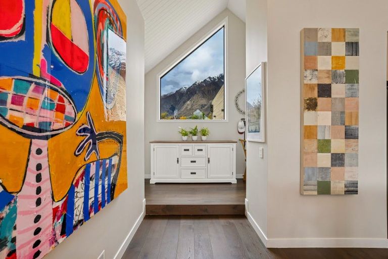 Photo of property in 4 Mckellar Drive, Jacks Point, Queenstown, 9371