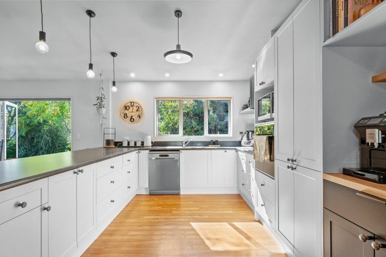 Photo of property in 16 Athenry Road, Bridge Hill, Alexandra, 9320