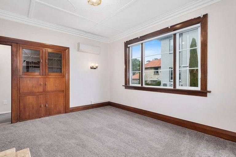 Photo of property in 53 Manor Place, Dunedin Central, Dunedin, 9016