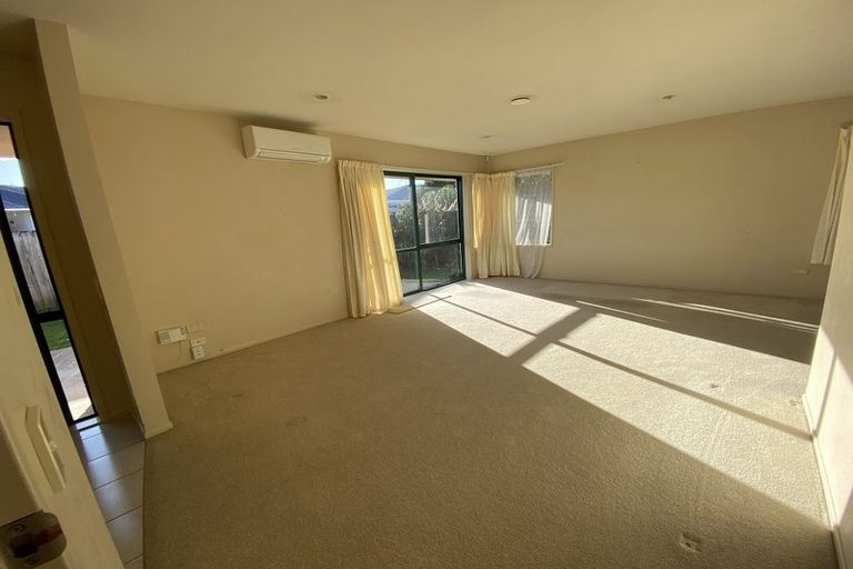 Photo of property in 11a Aurea Avenue, Pakuranga, Auckland, 2010