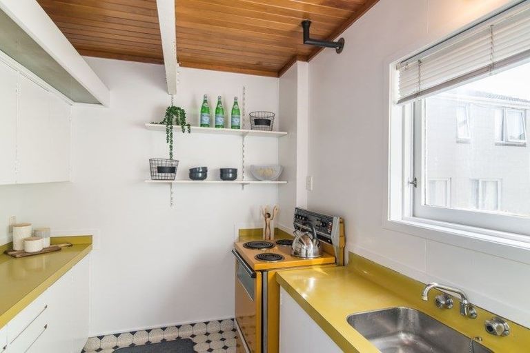 Photo of property in 22 Cottleville Terrace, Thorndon, Wellington, 6011