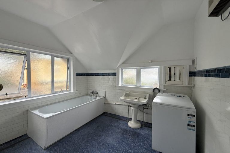 Photo of property in 30 Austin Street, Mount Victoria, Wellington, 6011