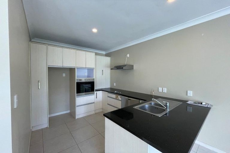 Photo of property in 12/44 Carlos Drive, Flat Bush, Auckland, 2016