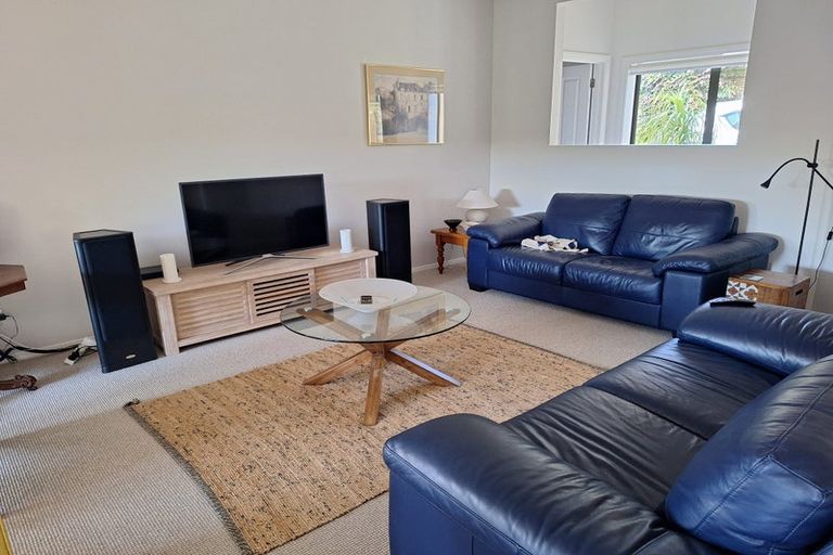 Photo of property in 44 Parkwood Crescent, Gulf Harbour, Whangaparaoa, 0930