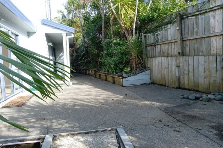 Photo of property in 34b Kiteroa Terrace, Rothesay Bay, Auckland, 0630