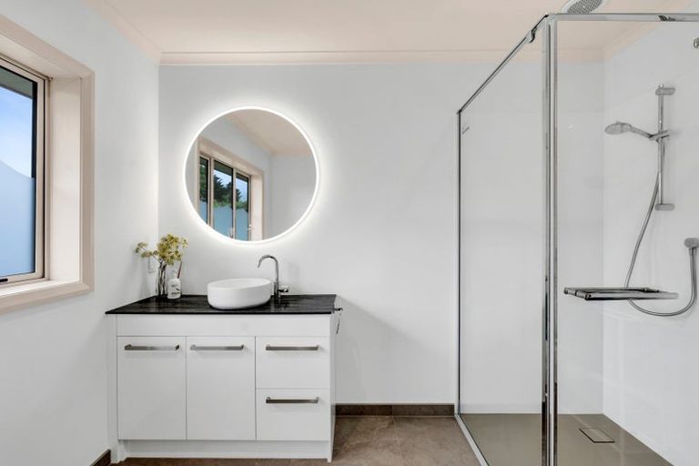 Photo of property in 171 Sealy Road, Omata, New Plymouth, 4374