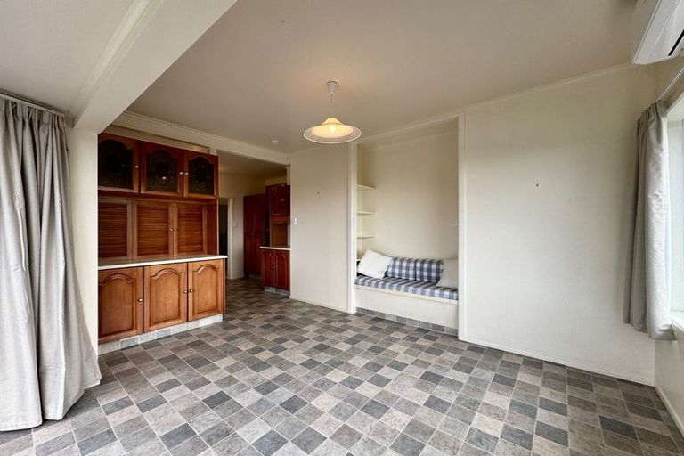 Photo of property in 107 Bleakhouse Road, Mellons Bay, Auckland, 2014