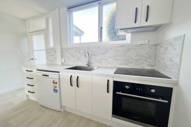 Photo of property in 2/35 Craven Street, Sockburn, Christchurch, 8042