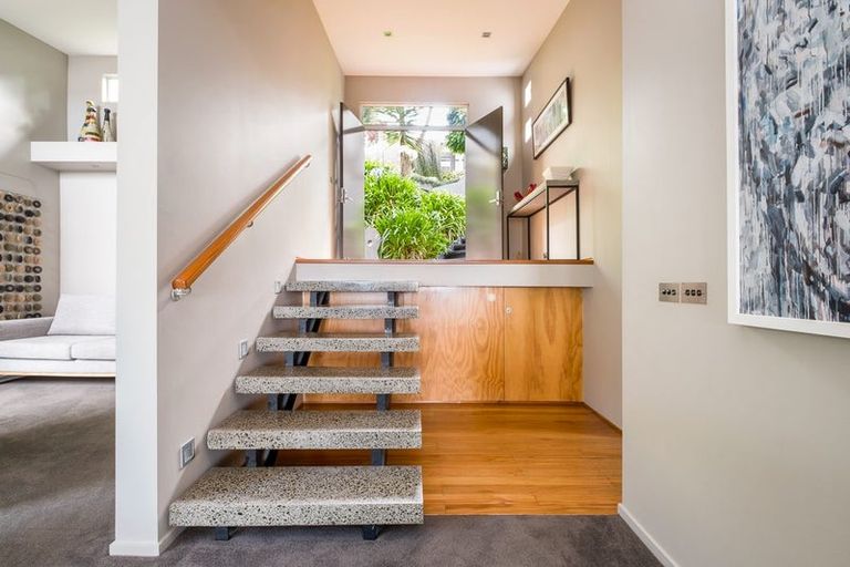 Photo of property in 36 Millhill Lane, Huntsbury, Christchurch, 8022