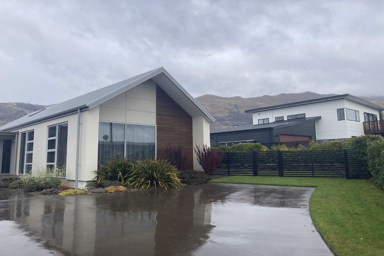Photo of property in 17 Daniels Terrace, Wanaka, 9305