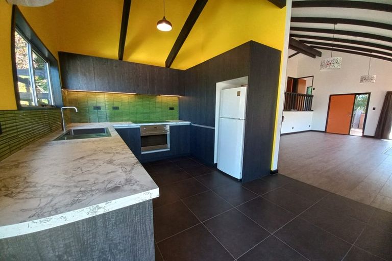 Photo of property in 35 Ticehurst Road, Lyttelton, 8082