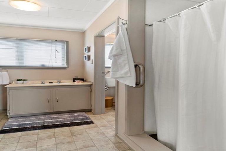 Photo of property in 50 Eversham Road, Mount Maunganui, 3116