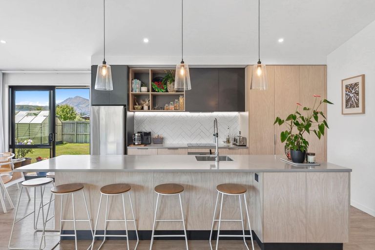 Photo of property in 4 Rua Street, Albert Town, Wanaka, 9305