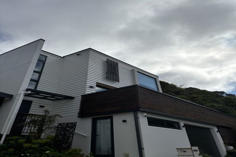 Photo of property in 31 Percy Dyett Drive, Karori, Wellington, 6012