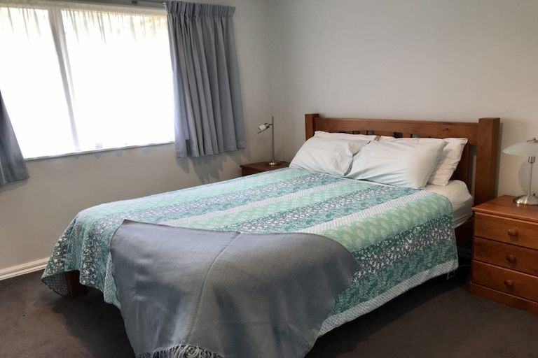 Photo of property in 9 Mcewen Crescent, Riverstone Terraces, Upper Hutt, 5018