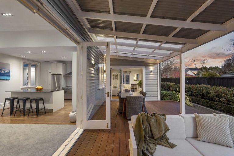 Photo of property in 90 Hawthorne Street, Strowan, Christchurch, 8052