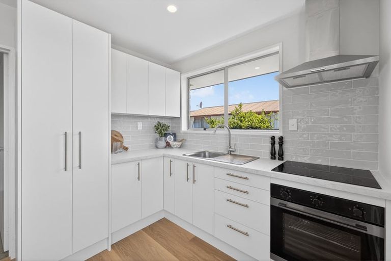 Photo of property in 1/83 Hay Street, Bromley, Christchurch, 8062