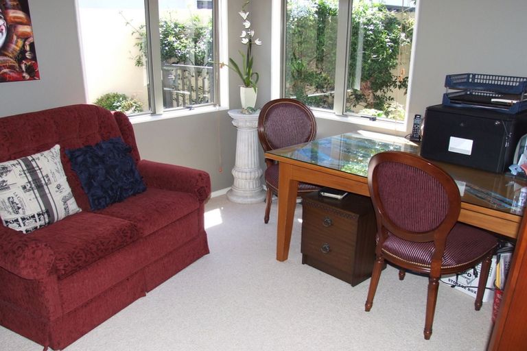 Photo of property in 2/72 Harvey Street, Waipahihi, Taupo, 3330