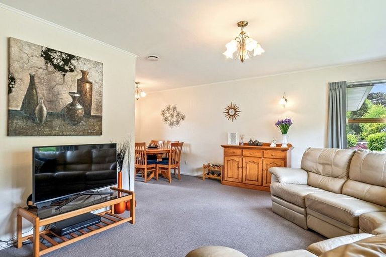 Photo of property in 16 Blue Mountains Road, Silverstream, Upper Hutt, 5019