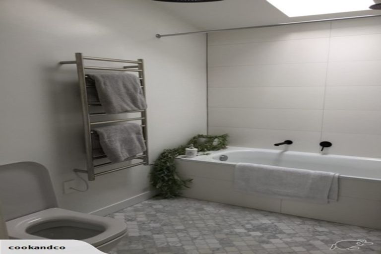 Photo of property in 5/4 Arkles Strand, Arkles Bay, Whangaparaoa, 0932