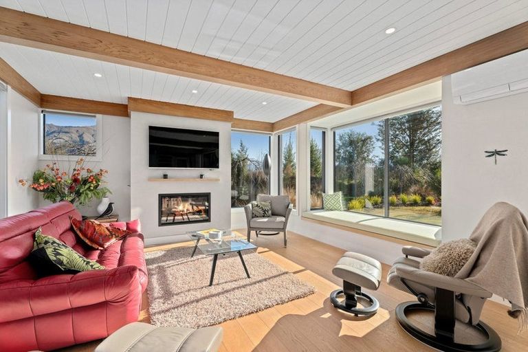 Photo of property in 168a Beacon Point Road, Wanaka, 9305